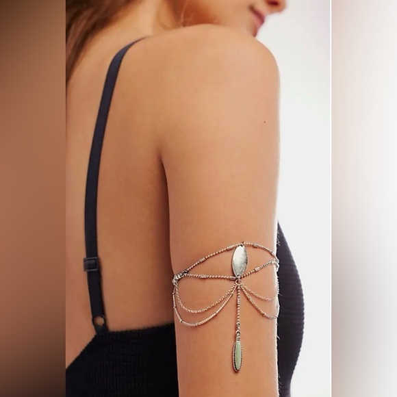Free People Jewelry - NWT Free People The Protector Arm Cuff
